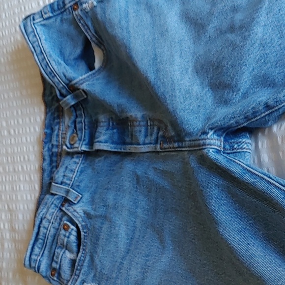 🇨🇦 Women's Levis 501 Red Tab Distressed Straight Leg Jean - Picture 2 of 14
